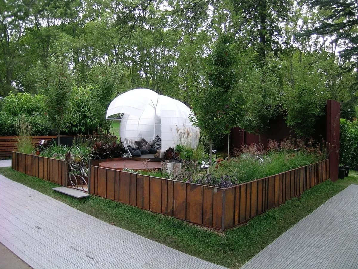 Natural Inspirations Garden Show Display